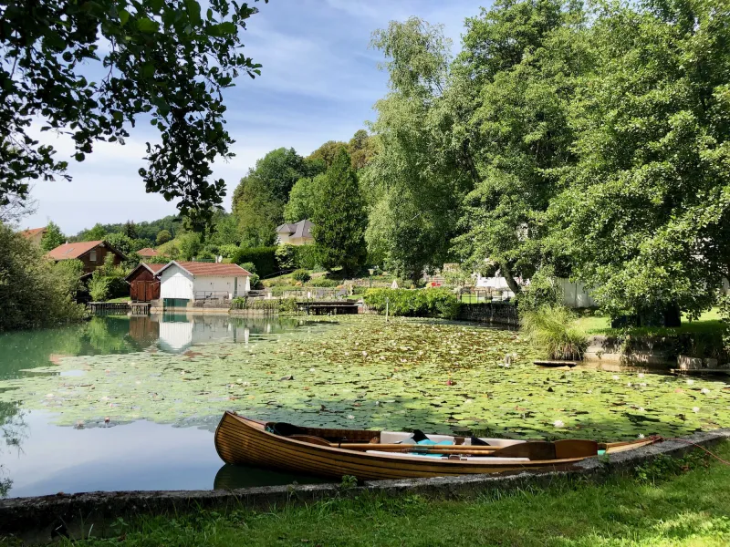Varen in de moerassen rond het meer van Aiguebelette