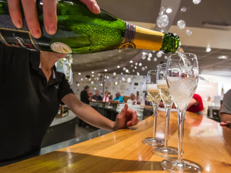 Clairette de Die geproefd in de kelder van Jaillance