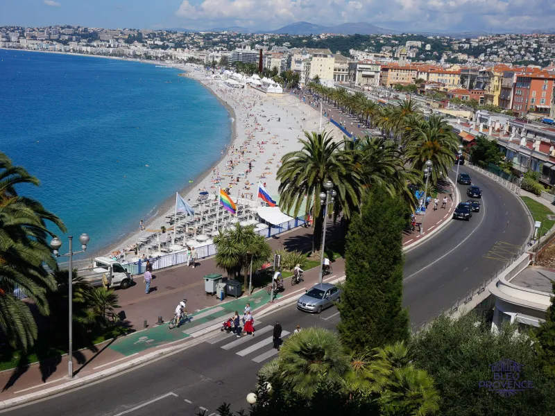 De Promenade des Anglais vanaf de Bellanda toren in Nice
