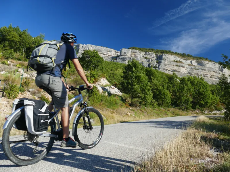 Fietsen over de Route des Pierres écrites