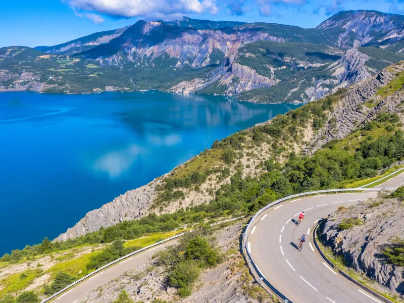 Meer van Serre-Ponçon bij Sauze-du-Lac