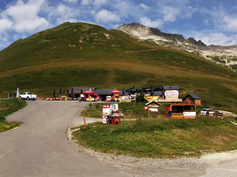 De Col de la Madeleine en zijn winkels