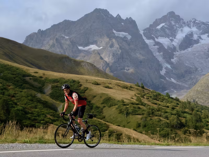 Bergen en gletsjers van de Ecrins richting de Col du Lautaret