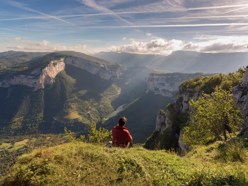 Panoramisch uitzicht op de kliffen van de Vercors