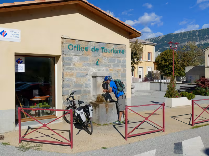 Watertappunt bij het toeristenbureau van Saint-Andre-les-Alpes