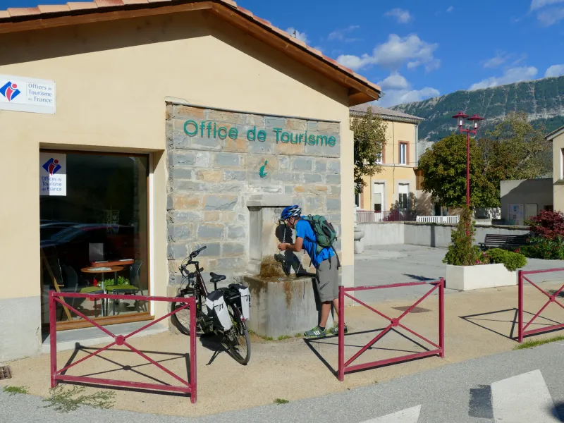 Watertappunt bij het toeristenbureau van Saint-Andre-les-Alpes