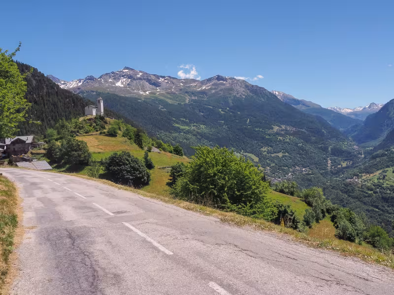 Gehucht op de noordelijke hellingen van de Tarentaise vallei
