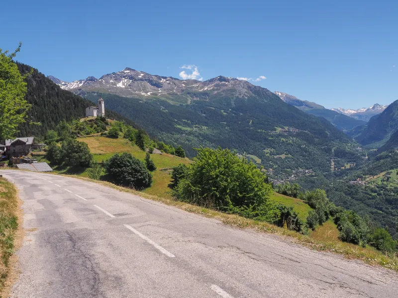 Gehucht op de noordelijke hellingen van de Tarentaise vallei