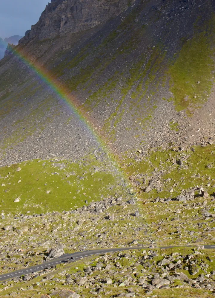 Regenboog over de Granges du Galibier