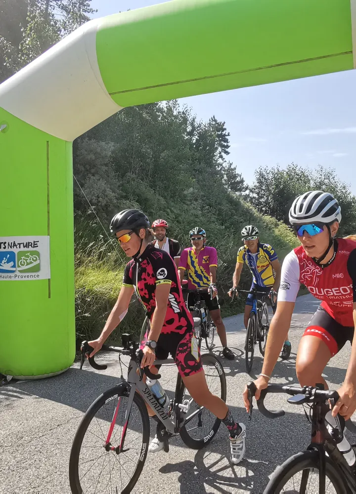 Gereserveerde pas-Col du Corobin