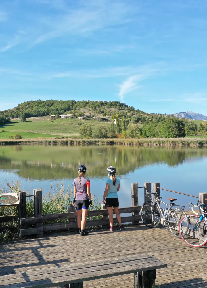Een contemplatieve pauze bij Lac de Mison