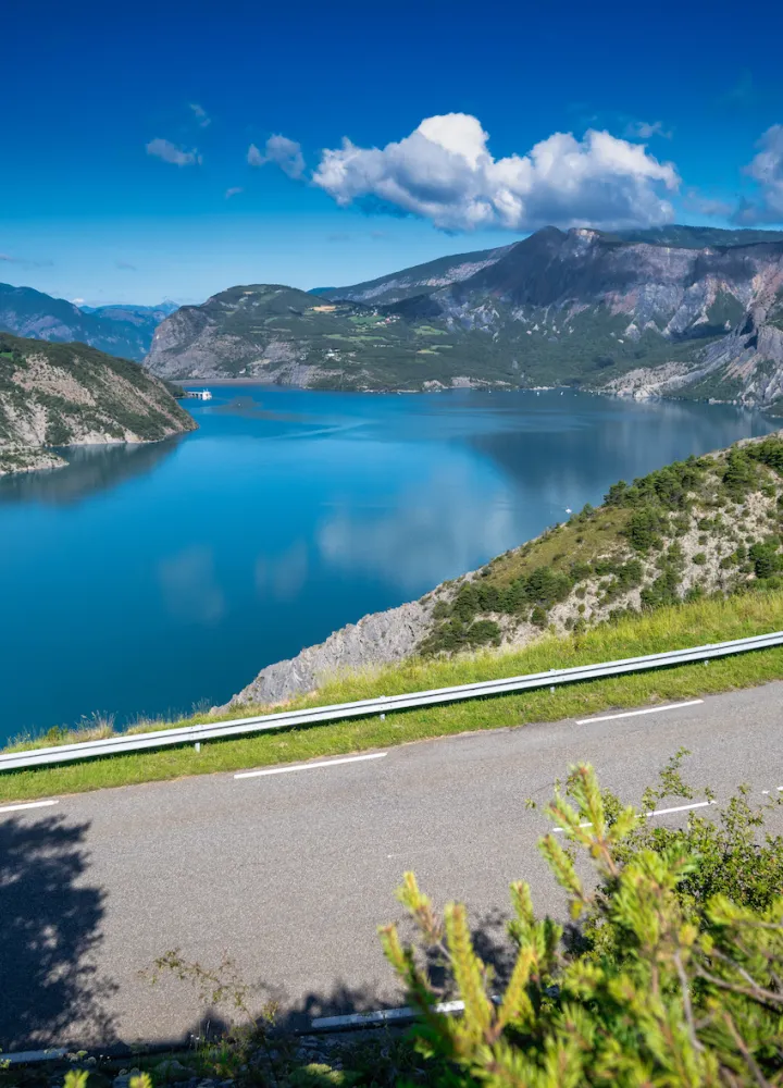 Meer en stuwdam van Serre Ponçon