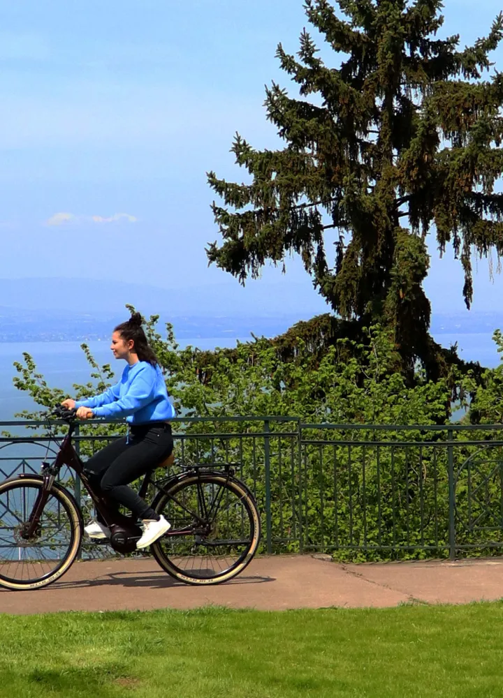 Fietsen langs het meer van Genève