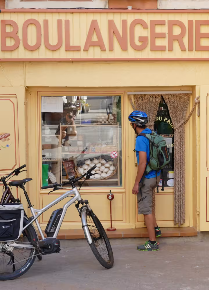Een bakkerij voor de middagmaaltijden