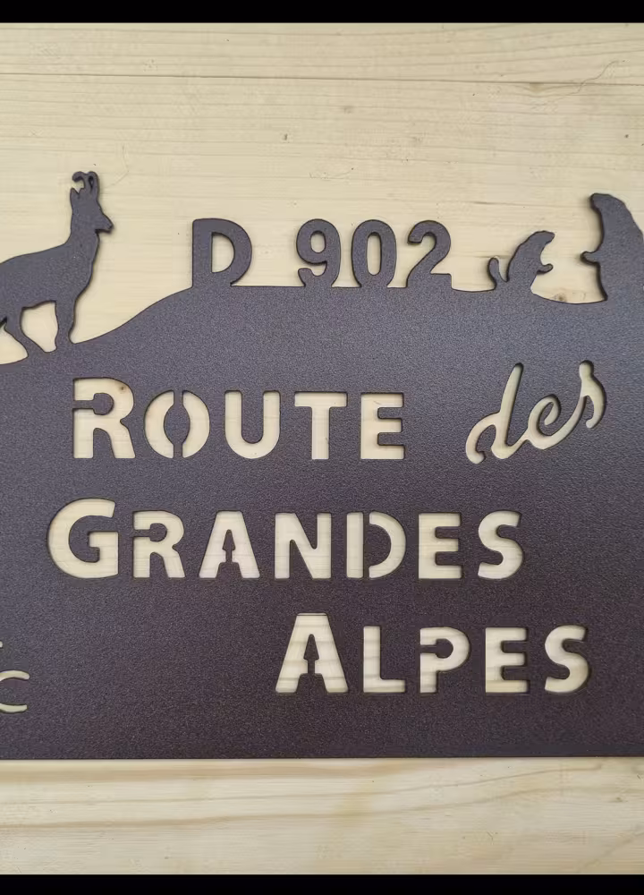 route des grandes alpes trophee des cols plaque