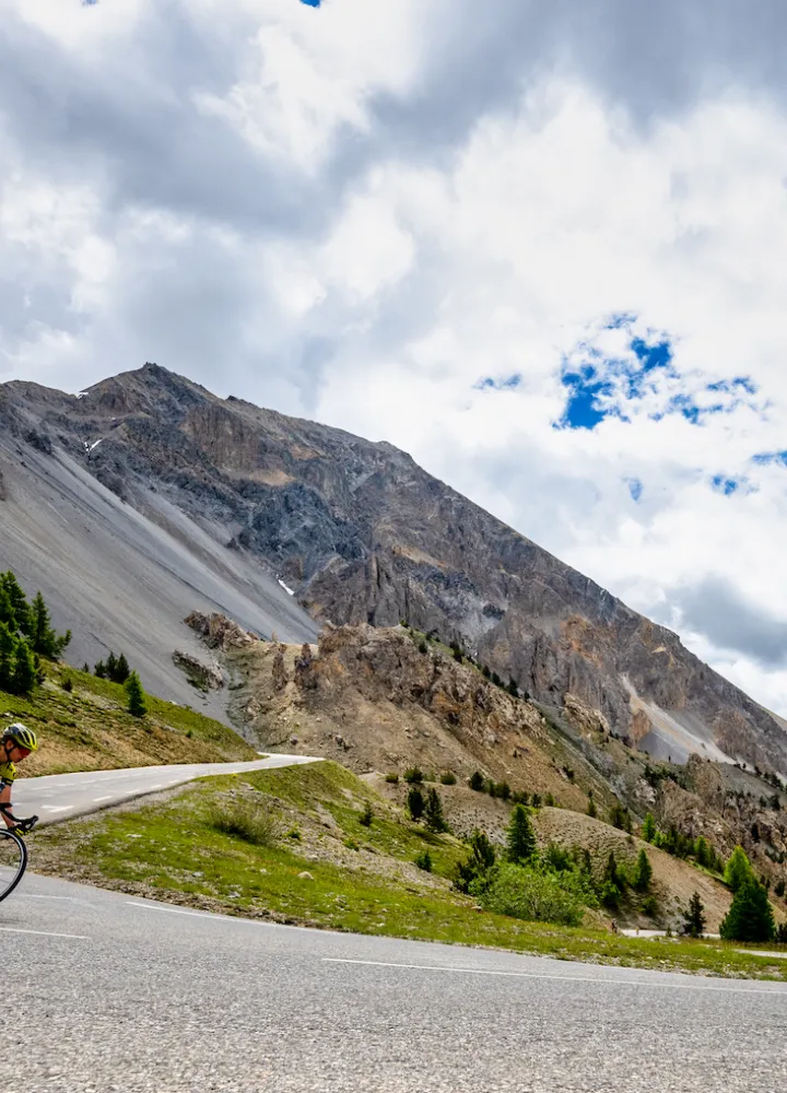 Afdaling van de zuidkant van de Col d'Izoard