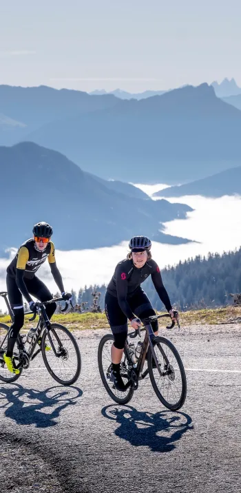 099-06112020-2020_IAM_CYCLOSPORTIFS_SEMNOZ SOMMET┬®Tristan Shu - Bergen van Annecy.jpg