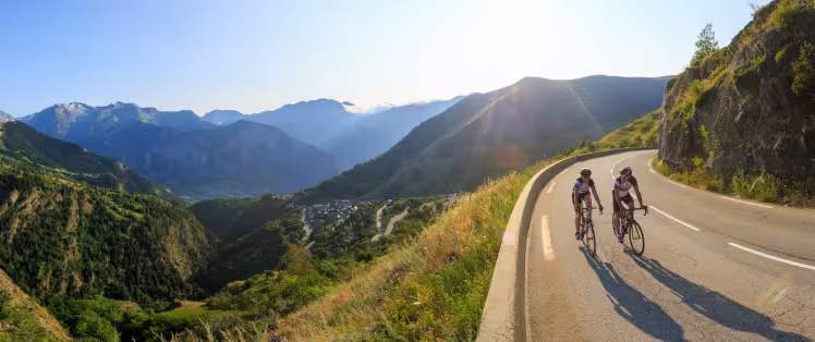 montee_de_l_Alpe_d_Huez_a_velo.jpg