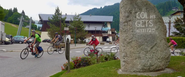 Col des Gets op de Route des Grandes Alpes