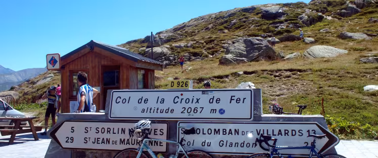 Top van de Croix de Fer pas