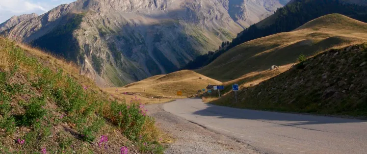 Zuidkant van de Col de Vars aan de kust van de Ubaye