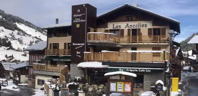 Ancolies Hôtel