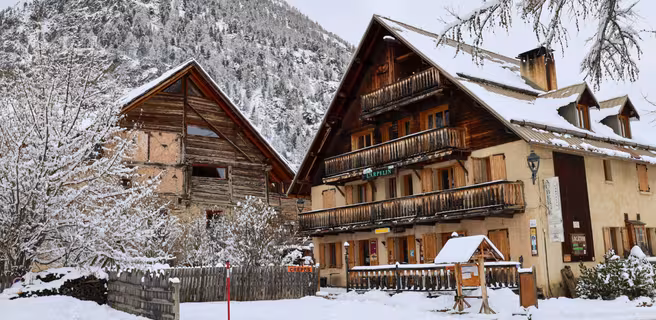Le restaurant de l'auberge l'Arpelin en hiver