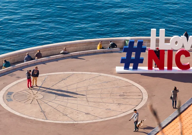 Esplanade de Nice voor de zee