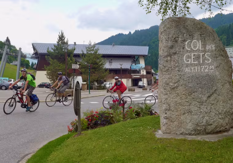 Fietsen op de Col des Gets