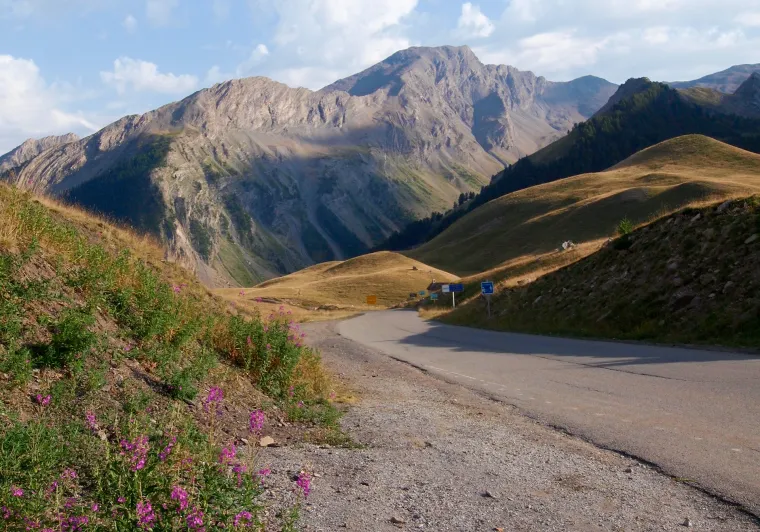 Zuidkant van de Col de Vars aan de kust van de Ubaye