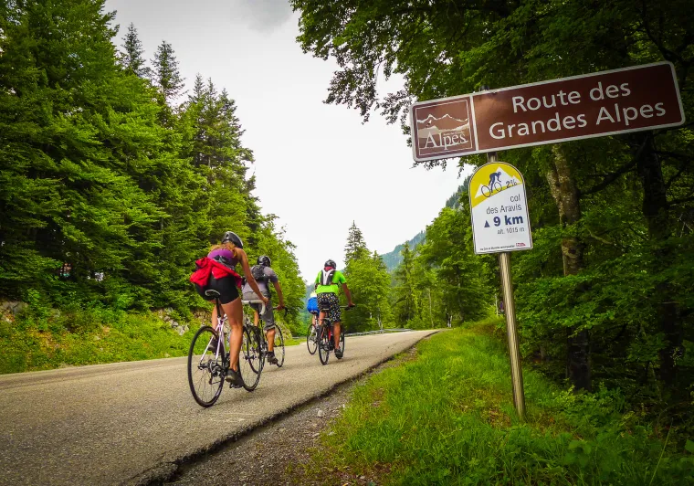 Wegwijzer op de Route des Grandes Alpes