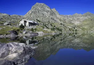 De toevluchtsoord Merveilles voor het Lac Long Superieur des Merveilles.jpeg