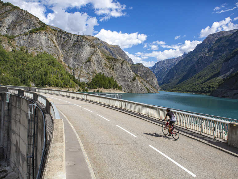 velo-barrage-chambon